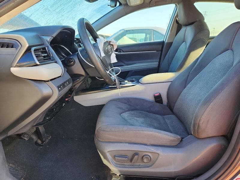 2019 TOYOTA CAMRY LE 7
