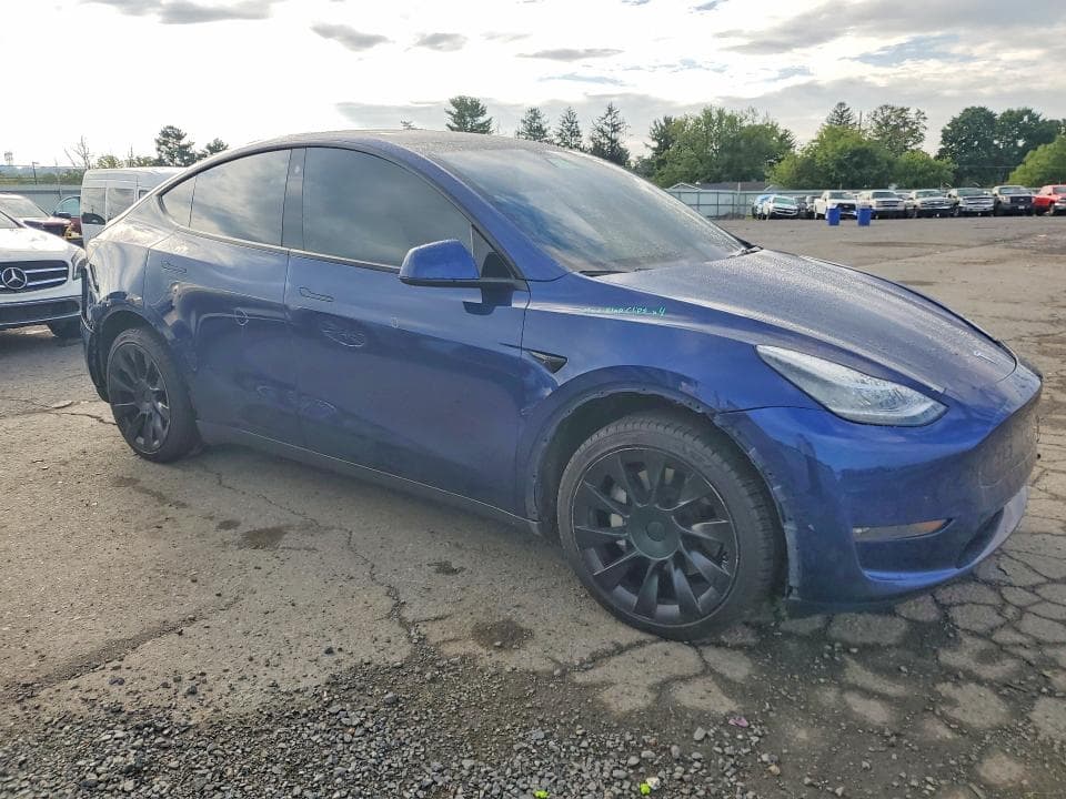 2022 TESLA MODEL Y 4