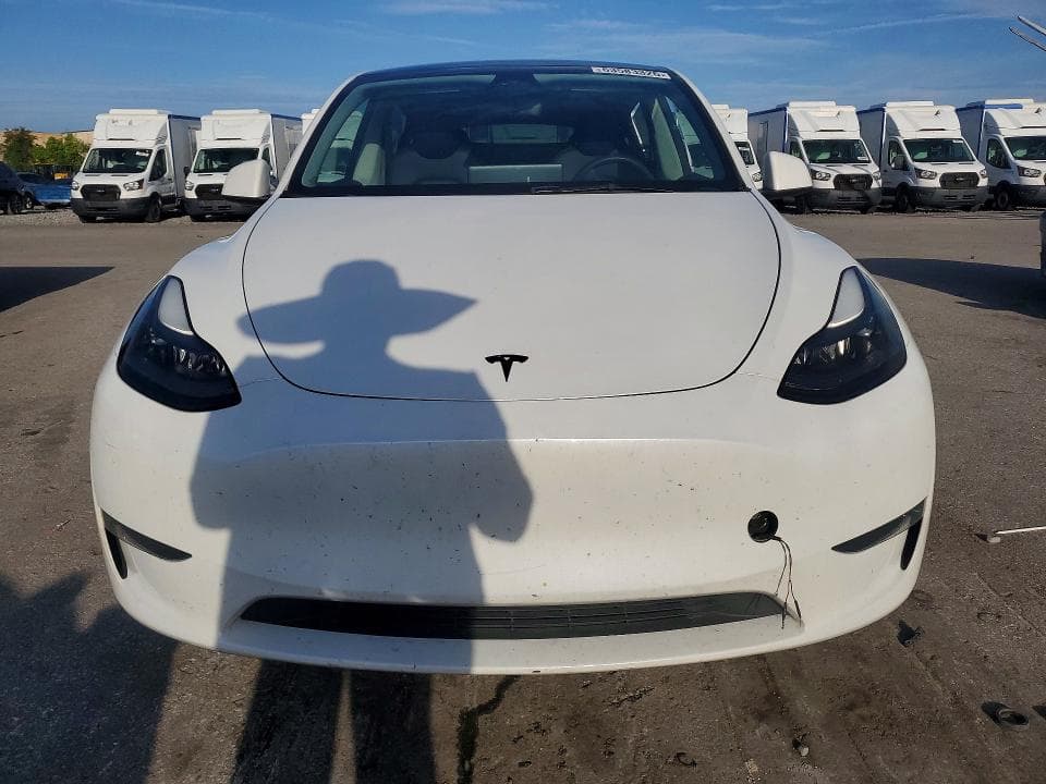 2023 TESLA MODEL Y 5