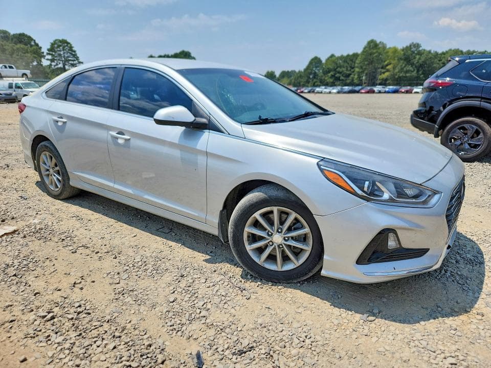 2019 HYUNDAI SONATA SE 4