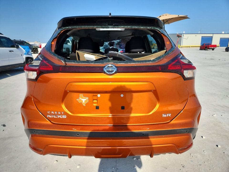 2021 NISSAN KICKS SR 6