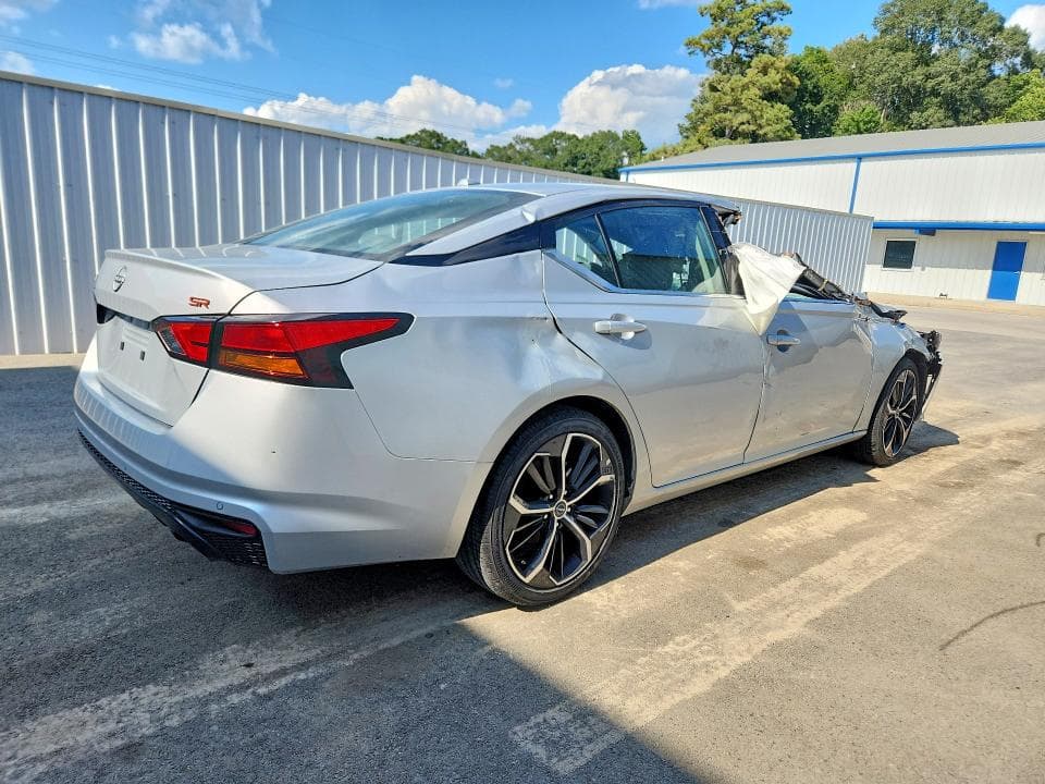 2025 NISSAN ALTIMA SR 3