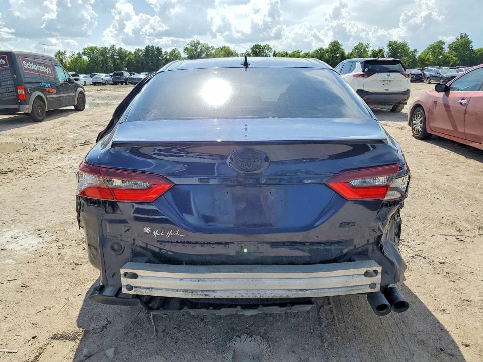 2021 TOYOTA CAMRY SE 6