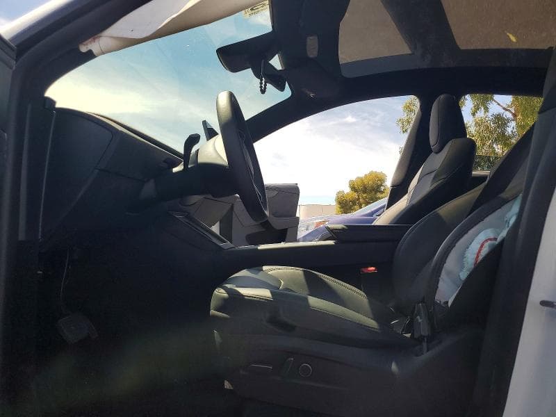 2026 TESLA MODEL Y 7