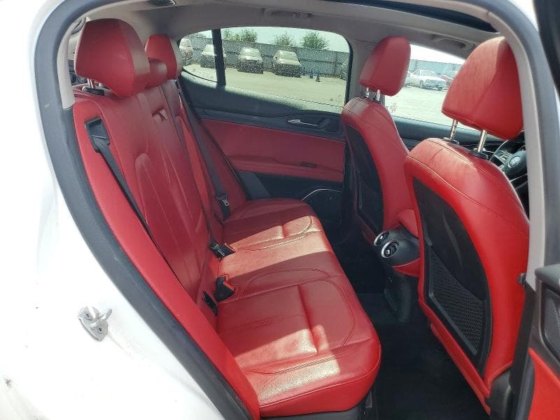 2019 ALFA ROMEO STELVIO 11