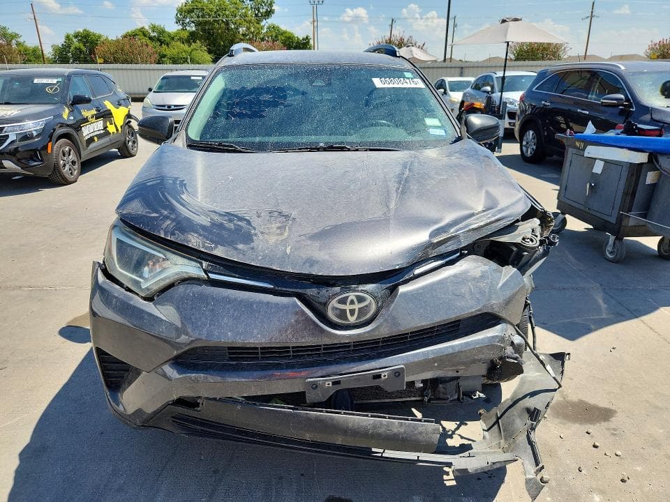 2017 TOYOTA RAV4 LE 5