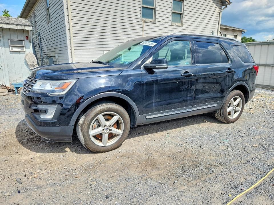 2017 FORD EXPLORER XLT - 1