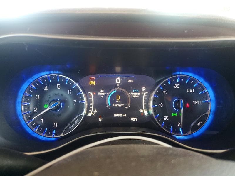 2019 CHRYSLER PACIFICA LIMITED 9