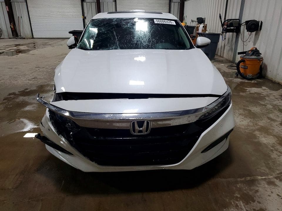 2018 HONDA ACCORD TOURING 5