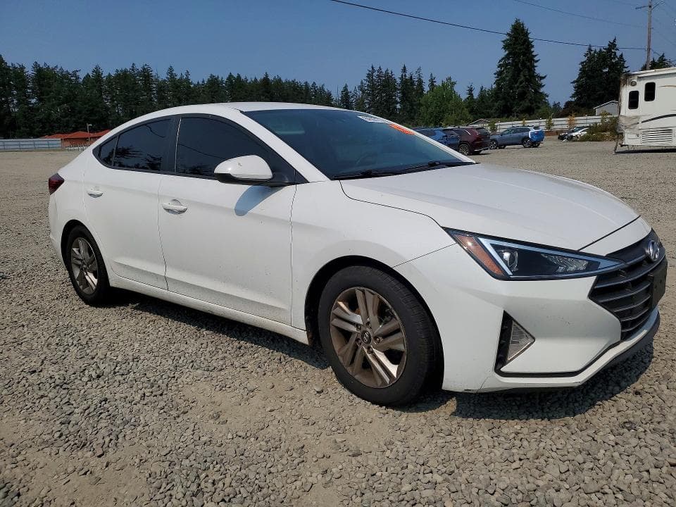 2020 HYUNDAI ELANTRA SEL 4