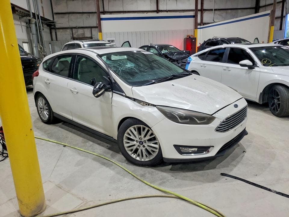 2017 FORD FOCUS TITANIUM 4