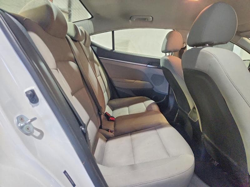 2017 HYUNDAI ELANTRA SE 10