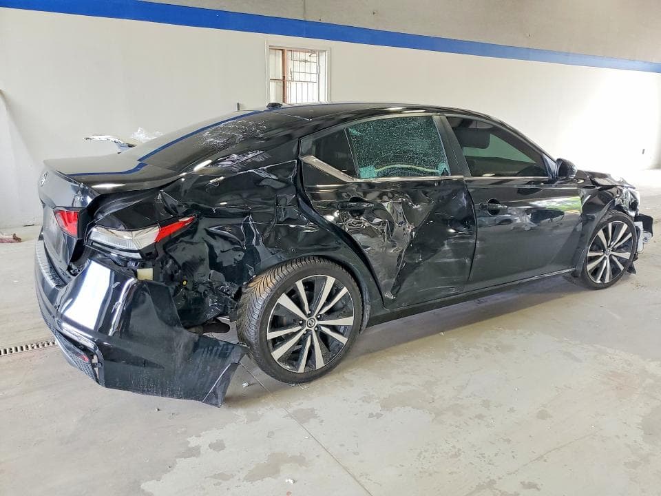 2021 NISSAN ALTIMA SR 3