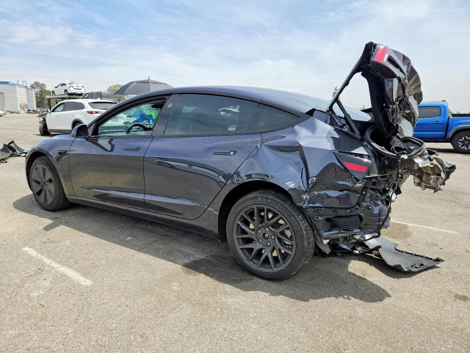 2025 TESLA MODEL 3 2