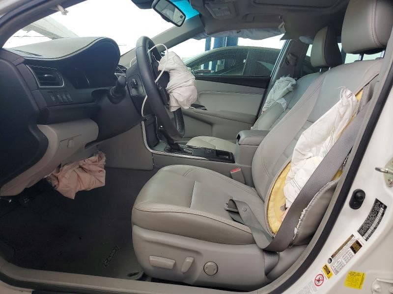 2017 TOYOTA CAMRY XLE 7