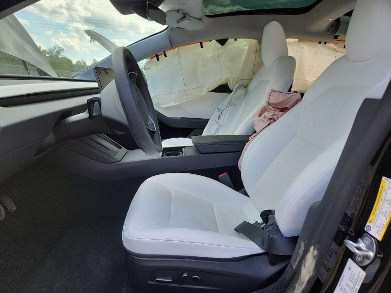 2026 TESLA MODEL 3 7