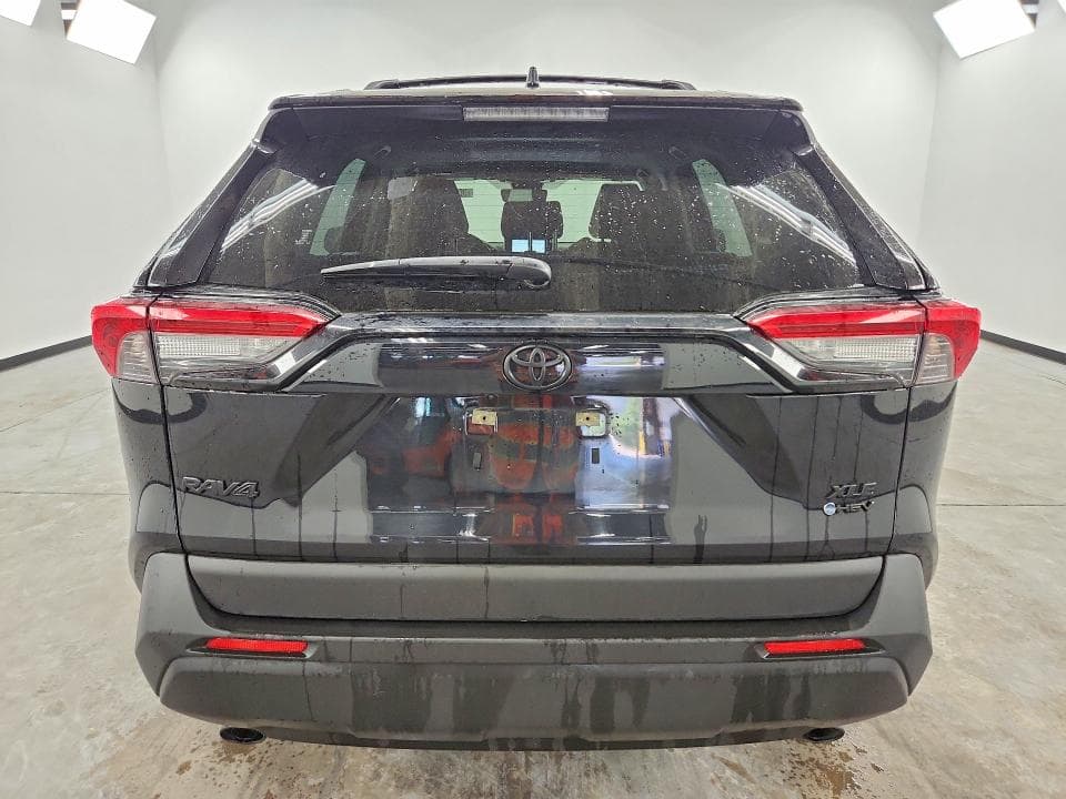 2025 TOYOTA RAV4 HYBRID XLE 6