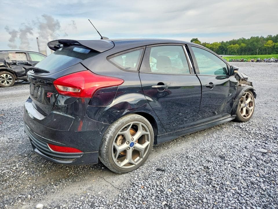 2017 FORD FOCUS ST 3