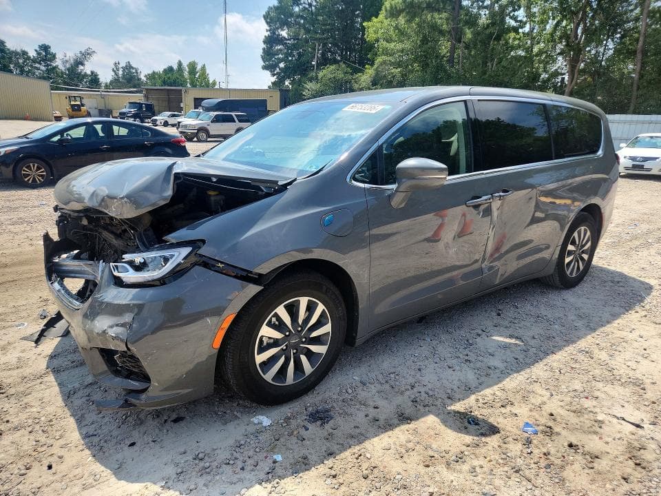 2022 CHRYSLER PACIFICA HYBRID TOURING L