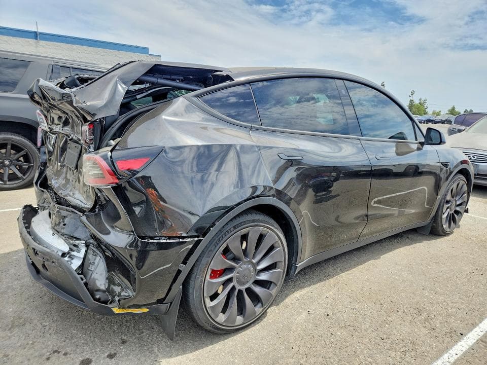 2023 TESLA MODEL Y 3