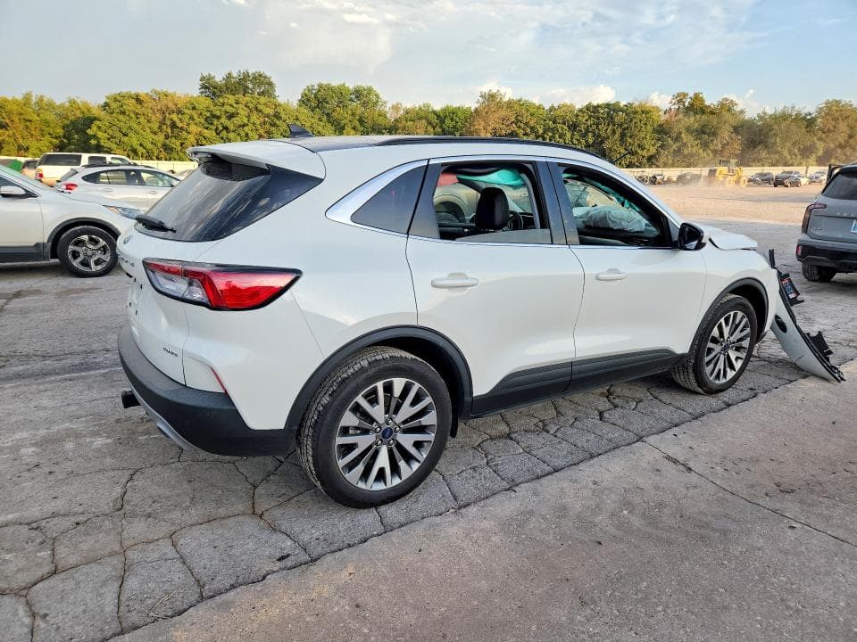 2022 FORD ESCAPE TITANIUM 3