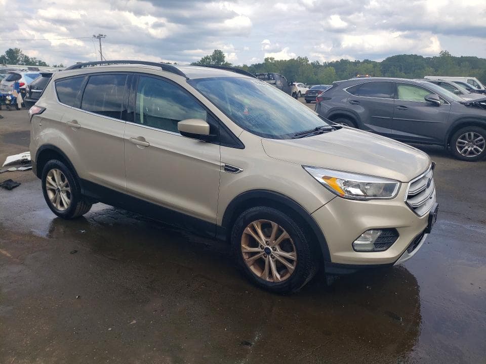 2018 FORD ESCAPE SE 4
