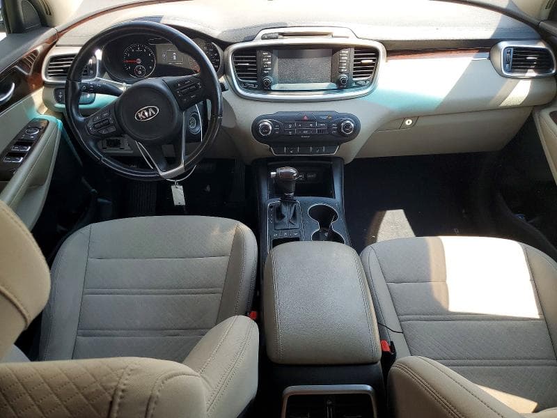 2017 KIA SORENTO LX 8