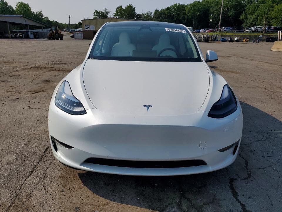 2024 TESLA MODEL Y 5