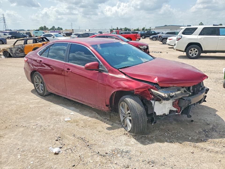 2017 TOYOTA CAMRY SE 4