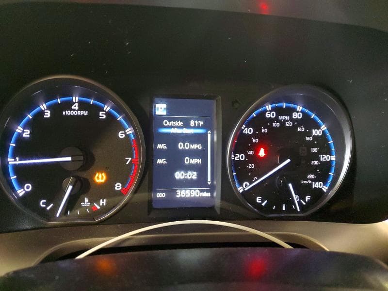 2018 TOYOTA RAV4 LE 9