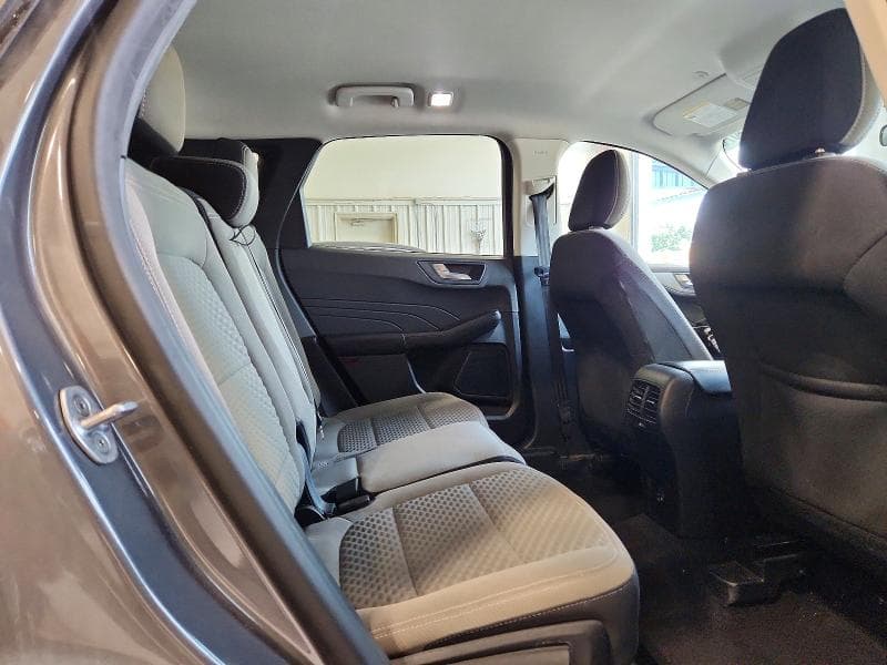 2021 FORD ESCAPE SE 11