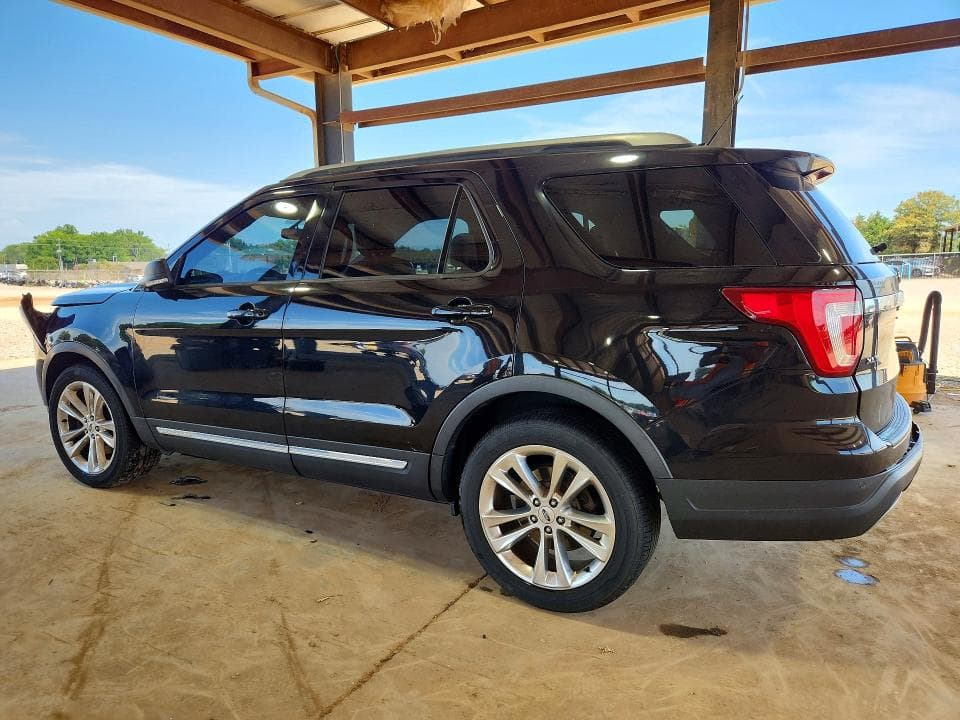 2019 FORD EXPLORER XLT 2