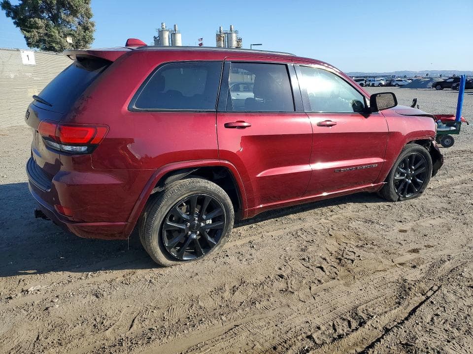 2022 JEEP GRAND CHEROKEE LAREDO E 3