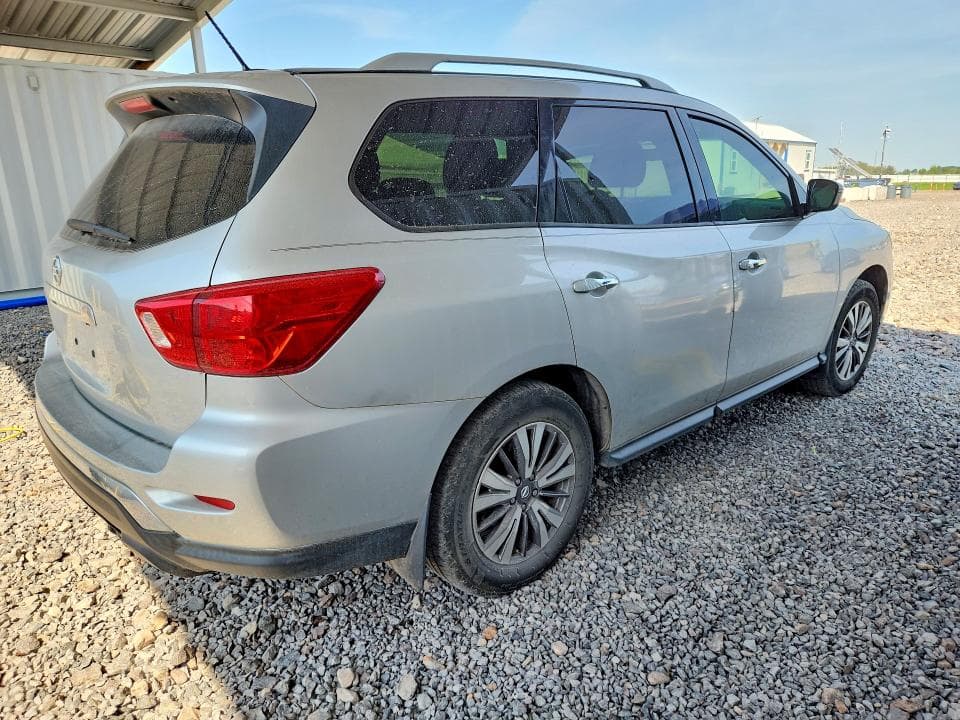 2017 NISSAN PATHFINDER S 3
