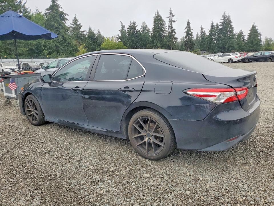 2018 TOYOTA CAMRY LE 2