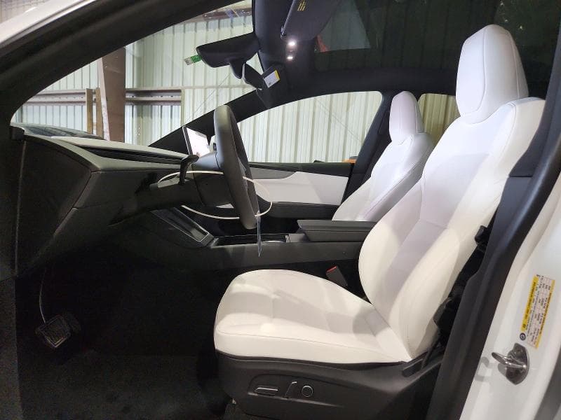 2026 TESLA MODEL Y 7