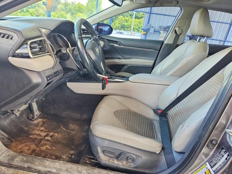 2018 TOYOTA CAMRY SE 7