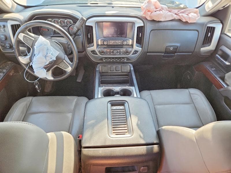 2018 GMC SIERRA K2500 SLT 8