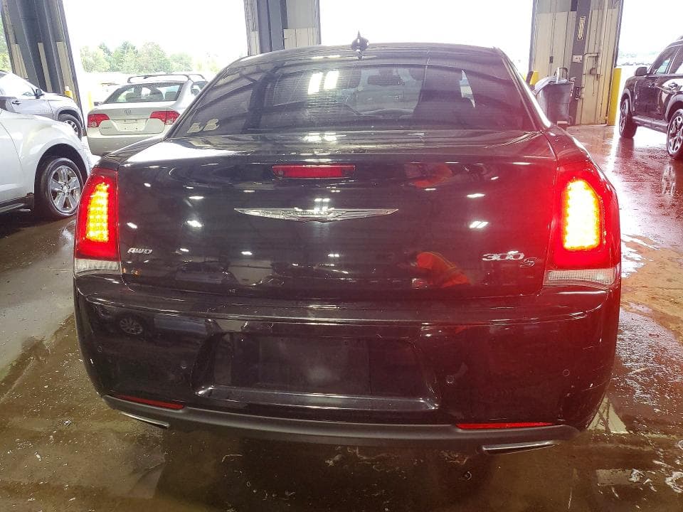 2018 CHRYSLER 300 S 6