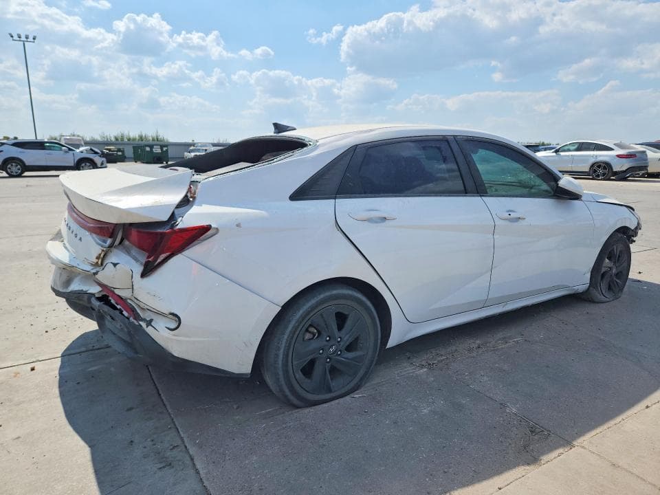 2023 HYUNDAI ELANTRA SEL 3