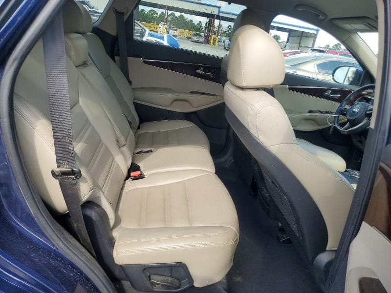 2018 KIA SORENTO EX 11