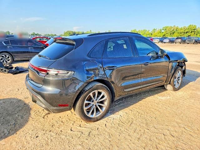 2024 PORSCHE MACAN BASE/T 3
