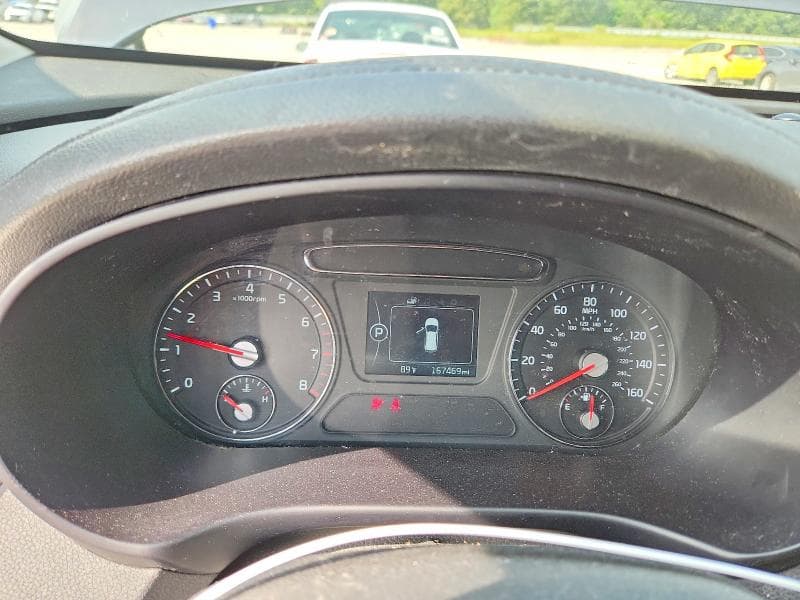 2017 KIA SORENTO LX 9