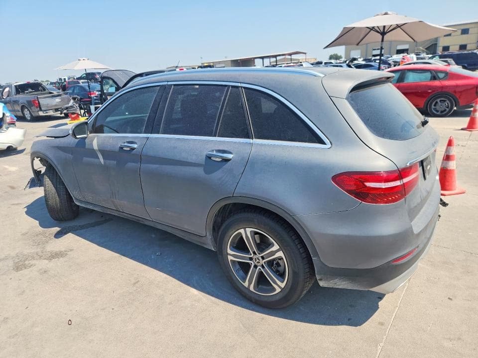 2018 MERCEDES-BENZ GLC 300 2