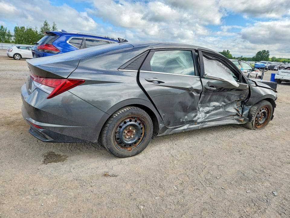 2023 HYUNDAI ELANTRA LIMITED 3