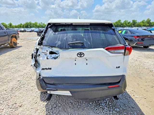 2024 TOYOTA RAV4 LE 6