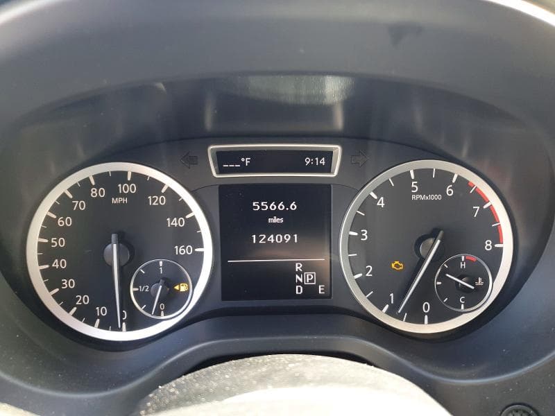 2017 INFINITI QX30 LUXURY 9