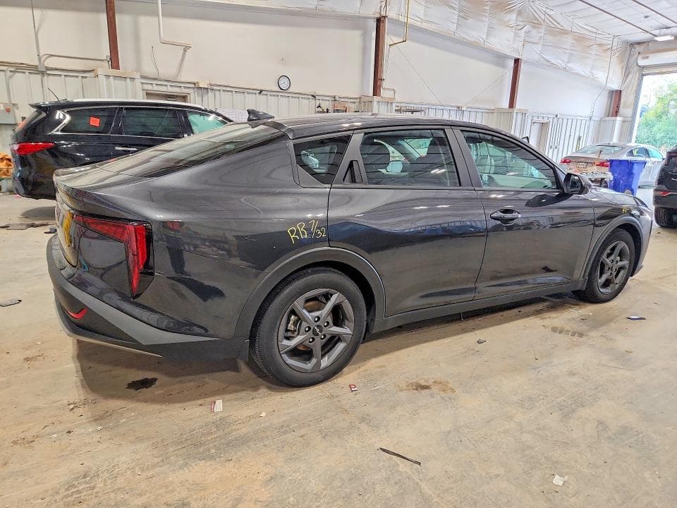2025 KIA K4 LXS 3