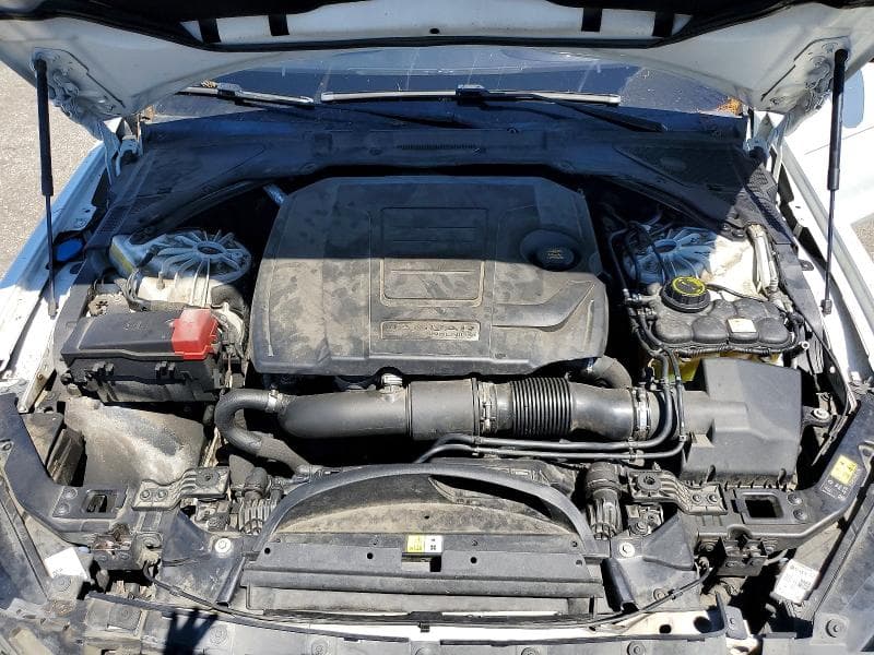 2018 JAGUAR XE 11