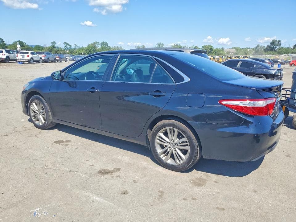 2017 TOYOTA CAMRY SE 2
